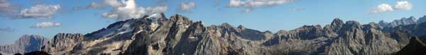 Il gruppo della Marmolada lungo l
